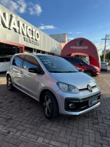 UP Move TSI usado à venda na Venâncio Veículos em Goiânia