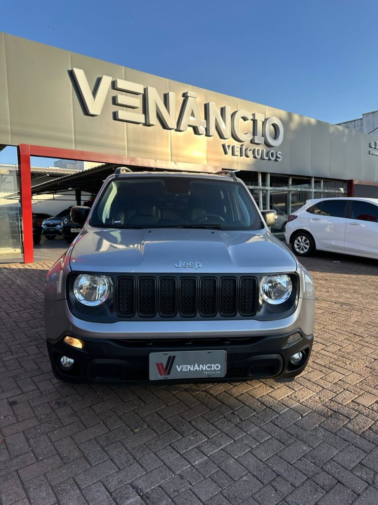 Jeep Renegade Sport seminovo à venda na Venâncio Veículos em Goiânia